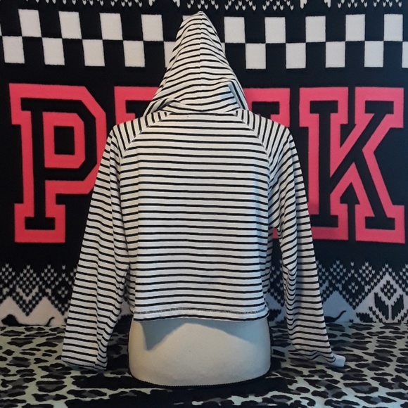 FOREVER 21 Crop Top Hoodie - Picture 2 of 4